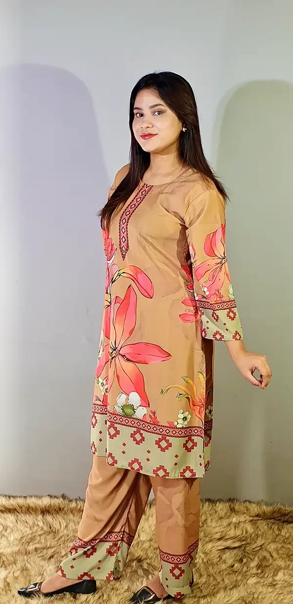 Trendy Co-Ord Set Fashionable Two Piece Outfit